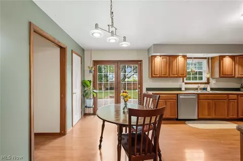 216 Pleasant St, Lagrange, OH 44050 photo 8