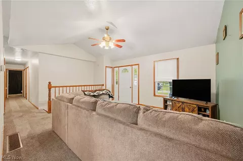 216 Pleasant St, Lagrange, OH 44050 photo 6