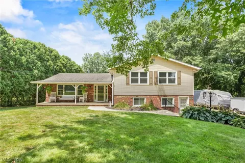5060 Coleman Dr, Akron, OH 44319