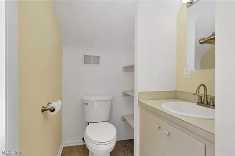 Bath - 84 S Riverview St, Dublin, OH 43017 photo 5 of 5