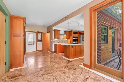 Entry Way - 84 S Riverview St, Dublin, OH 43017 photo 4 of 5