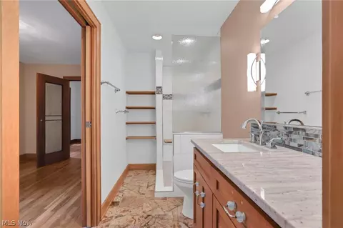 Bath - 84 S Riverview St, Dublin, OH 43017 photo 1 of 5