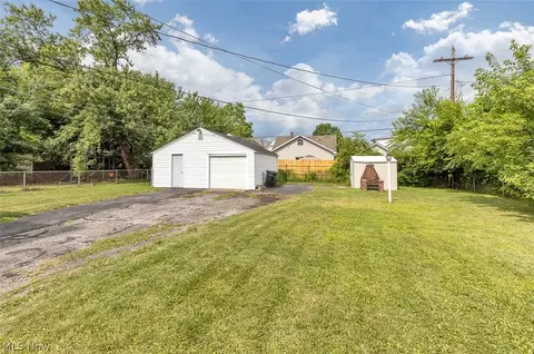 Exterior - 148 Brandtson Ave, Elyria, OH 44035 photo 5 of 6