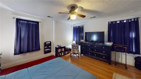 Bedroom - 52 Maple Ave, Wheeling, WV 26003 photo 4 of 5