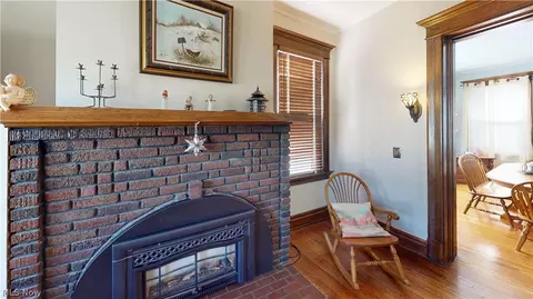 Entry Way - 52 Maple Ave, Wheeling, WV 26003 photo 1 of 8