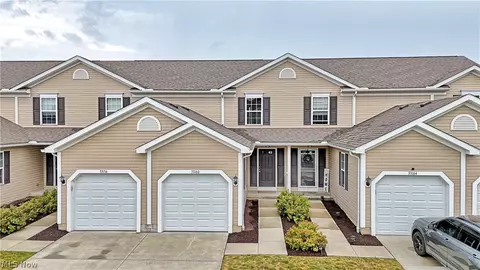 33160 Beverly Ln, Avon Lake, OH 44012