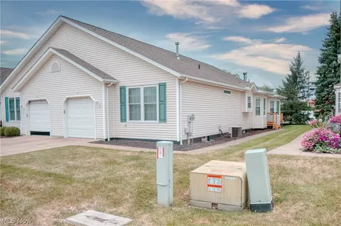 890 Lafayette Rd #7, Medina, OH 44256