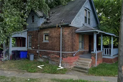10004 Elk Ave, Cleveland, OH 44108