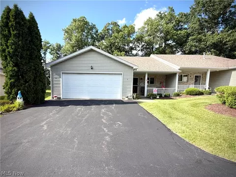 523 Wilcox Rd #A, Youngstown, OH 44515