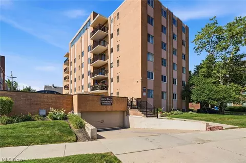 12029 Clifton Blvd #503, Lakewood, OH 44107