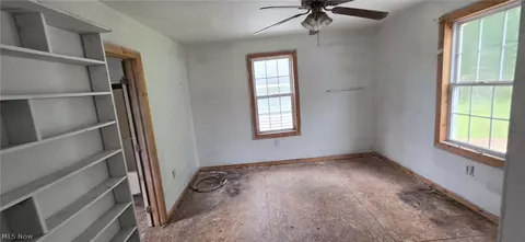 Bedroom - 517 Dewitt St, Lorain, OH 44055 photo 4 of 7