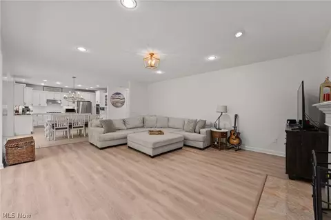 Living - 37462 Tidewater Dr, Solon, OH 44139 photo 2 of 3