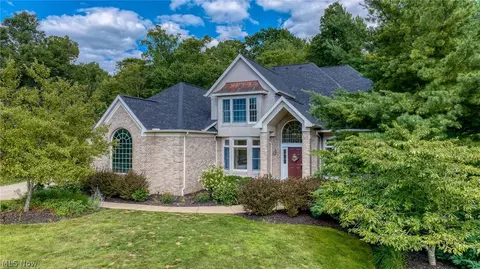 Exterior - 37462 Tidewater Dr, Solon, OH 44139 photo 2 of 2