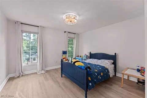 Bedroom - 37462 Tidewater Dr, Solon, OH 44139 photo 7 of 9