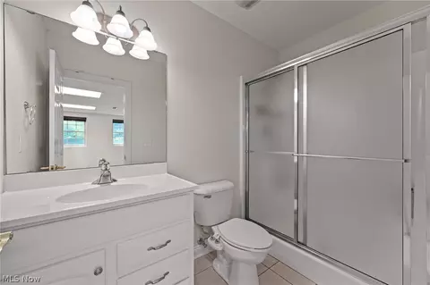Bath - 37462 Tidewater Dr, Solon, OH 44139 photo 10 of 10