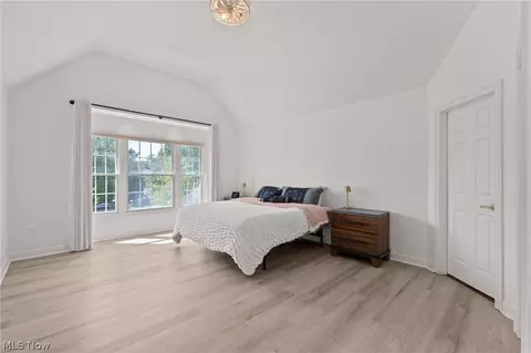 Bedroom - 37462 Tidewater Dr, Solon, OH 44139 photo 5 of 9
