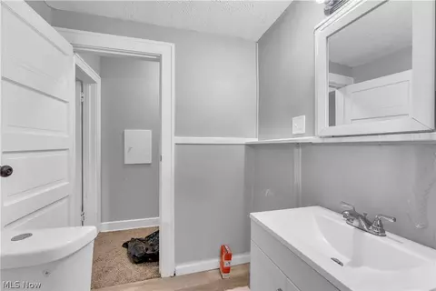 Entry Way - 14009 Scioto Ave, East Cleveland, OH 44112 photo 3 of 3