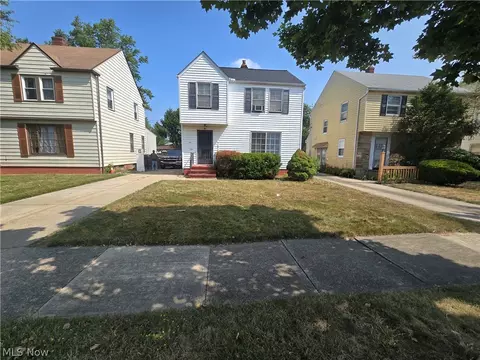 4069 Hinsdale Rd, Cleveland, OH 44121