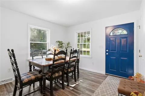 Entry Way - 1318 Daly Rd, Ashtabula, OH 44004 photo 1 of 6