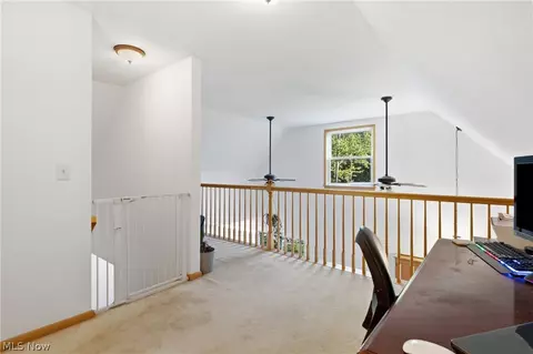 Entry Way - 1318 Daly Rd, Ashtabula, OH 44004 photo 5 of 6