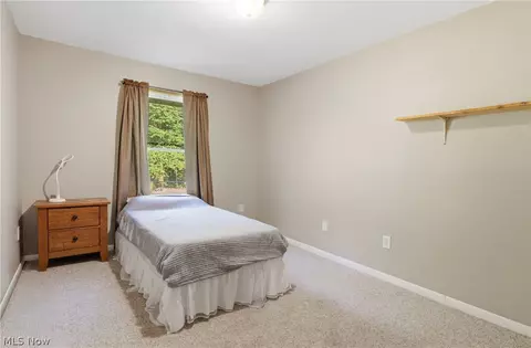 Bedroom - 1318 Daly Rd, Ashtabula, OH 44004 photo 2 of 5