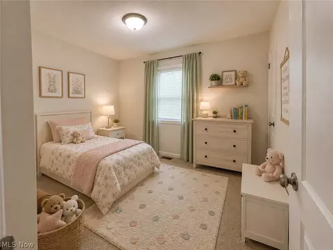 Bedroom - 8359 Nowlen St, Mentor, OH 44060 photo 3 of 5