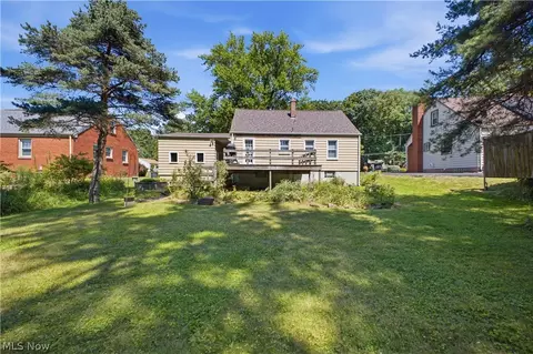 Exterior - 4642 Euclid Blvd, Boardman, OH 44512 photo 2 of 5