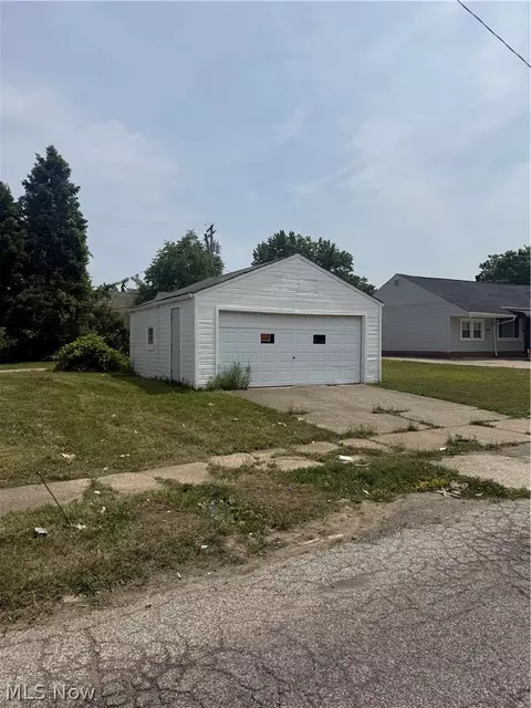 14602 Harvard Ave, Cleveland, OH 44128