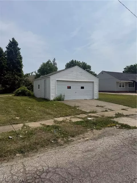 14602 Harvard Ave, Cleveland, OH 44128