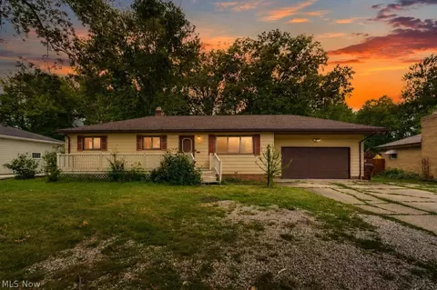 2484 Dover Center Rd, Westlake, OH 44145