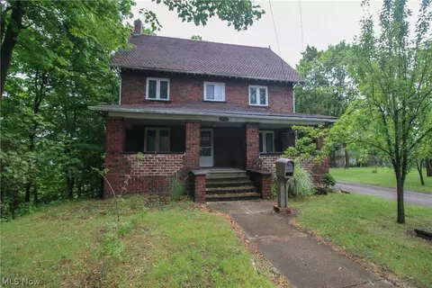 1719 Ohio Ave, Youngstown, OH 44504