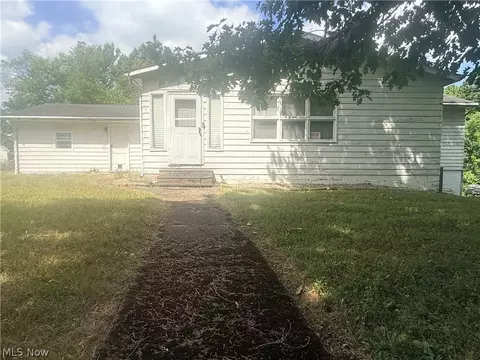 4636 E 143rd St, Garfield Heights, OH 44125