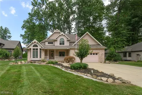 206 Shenandoah Blvd, Barberton, OH 44203