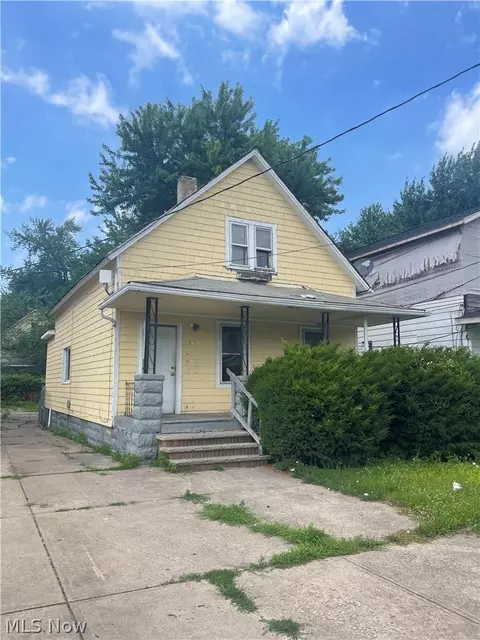 5613 Huss Ave, Cleveland, OH 44105