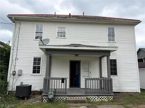 1311 Bristol St, Zanesville, OH 43701