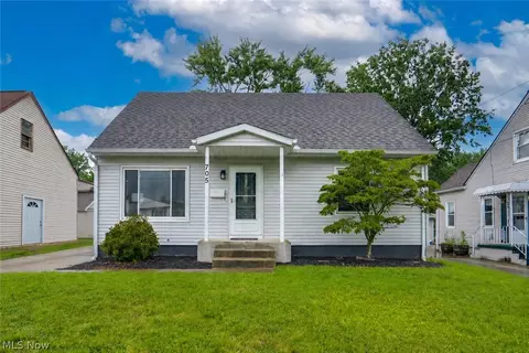 705 E Catawba Ave, Akron, OH 44306
