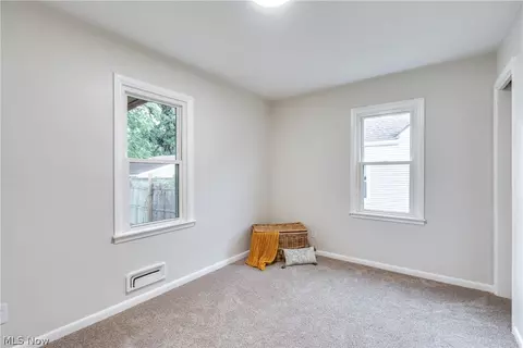 Bedroom - 705 E Catawba Ave, Akron, OH 44306 photo 3 of 5
