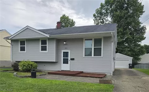 610 Notre Dame Ave, Youngstown, OH 44515