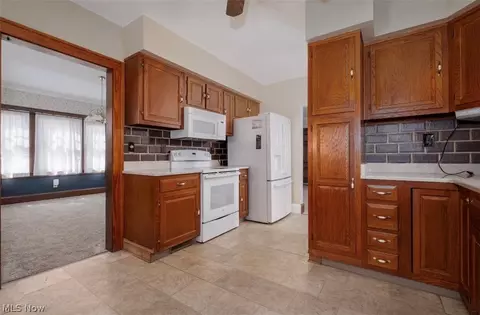 339 Korman Ave NE, Massillon, OH 44646 photo 14