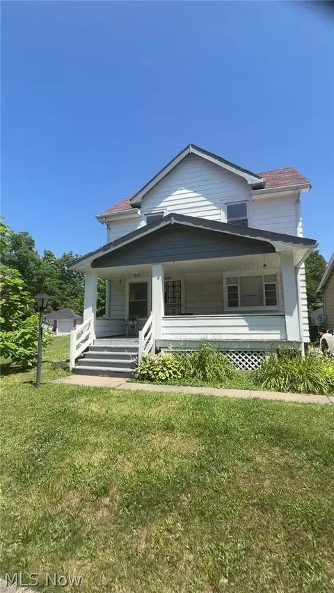 3525 E 110th St, Cleveland, OH 44105