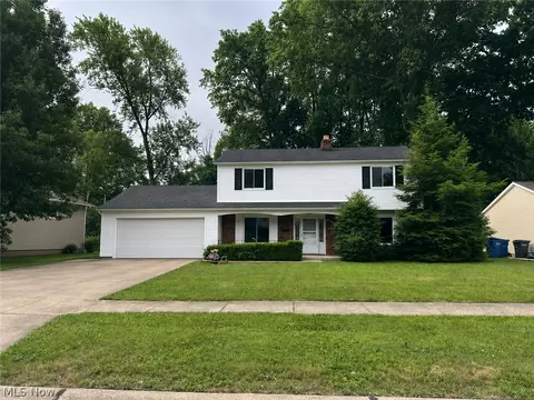 26941 Adele Ln, Olmsted Falls, OH 44138