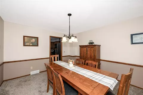 Dining - 5339 Ashby St NW, Canton, OH 44708 photo 2 of 2