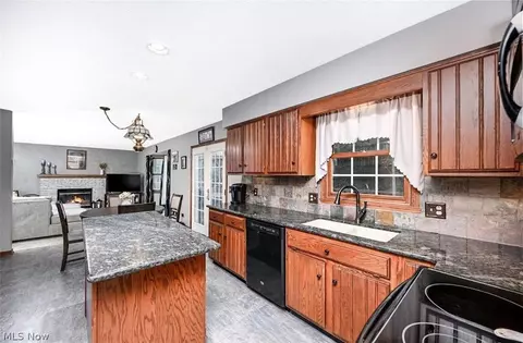 Kitchen - 5339 Ashby St NW, Canton, OH 44708 photo 2 of 7