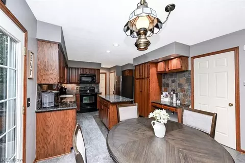 Kitchen - 5339 Ashby St NW, Canton, OH 44708 photo 6 of 7