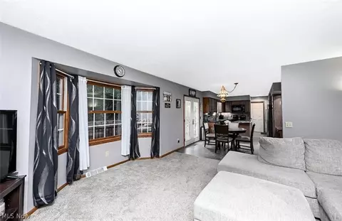 Living - 5339 Ashby St NW, Canton, OH 44708 photo 2 of 5