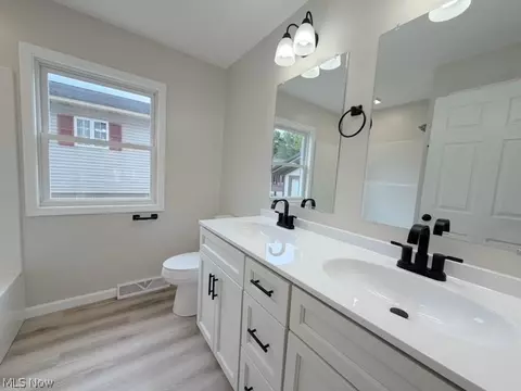 Bath - 318 W 14th St, Dover, OH 44622 photo 1 of 4