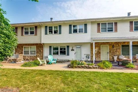 2510 Williamsburg Dr, Uniontown, OH 44685