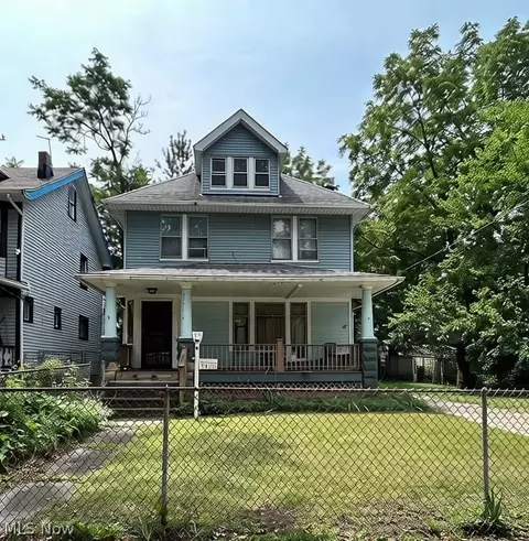 9910 Parmelee Ave, Cleveland, OH 44108