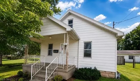 909 23rd St, Vienna, WV 26105