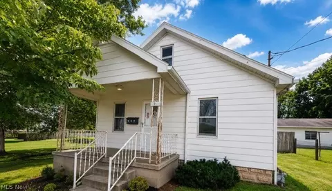 909 23rd St, Vienna, WV 26105